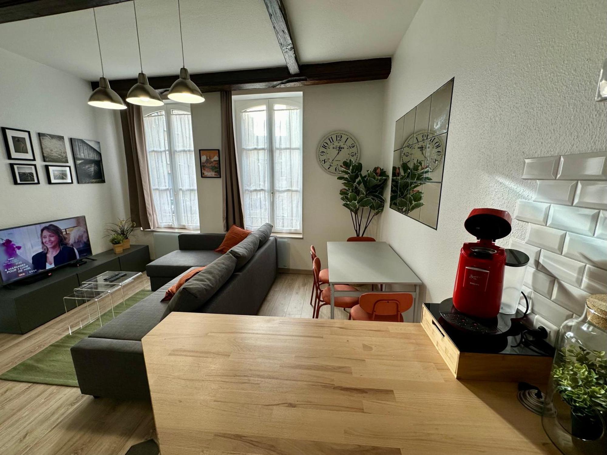 Lecathedrale : F2 Au Coeur De Metz ! Apartment Bagian luar foto