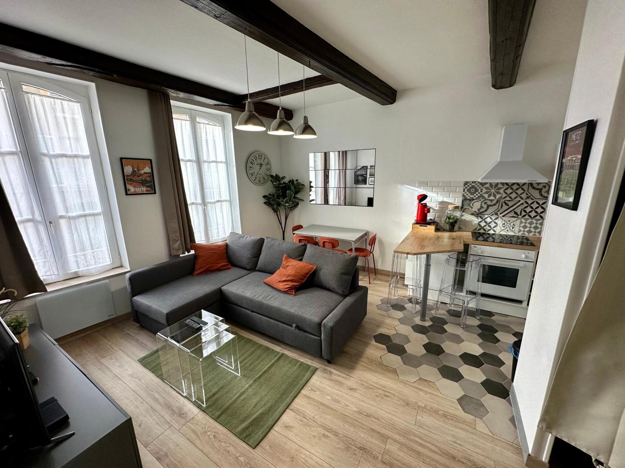 Lecathedrale : F2 Au Coeur De Metz ! Apartment Bagian luar foto