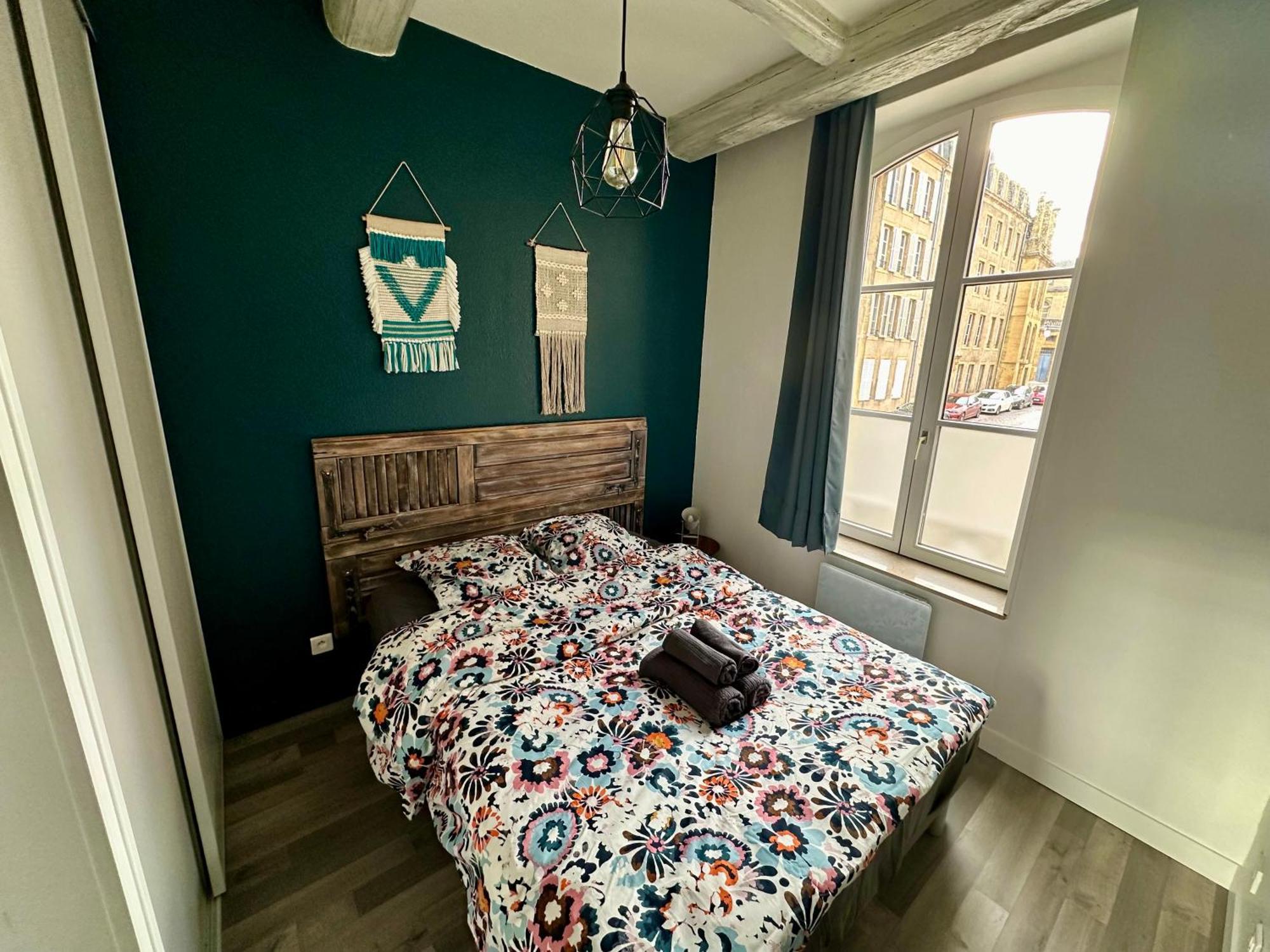 Lecathedrale : F2 Au Coeur De Metz ! Apartment Bagian luar foto